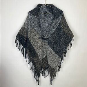 Modena plaid black and tan poncho shawl cape fringe hem (One Size)